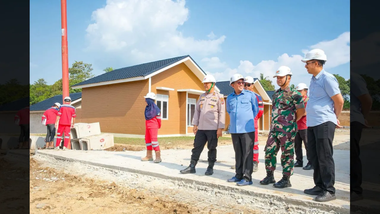 Eka Putra dan forkopimda tinjau Huntap